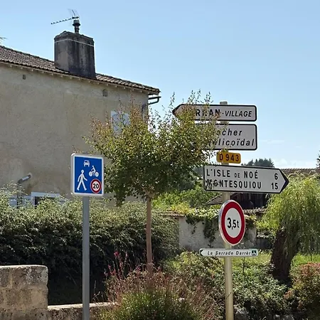 아파트 Slow-living Retreat In The French Countryside, Gers