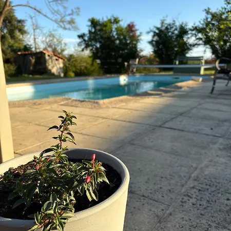 Slow-living Retreat In The French Countryside, Gers 아파트 *