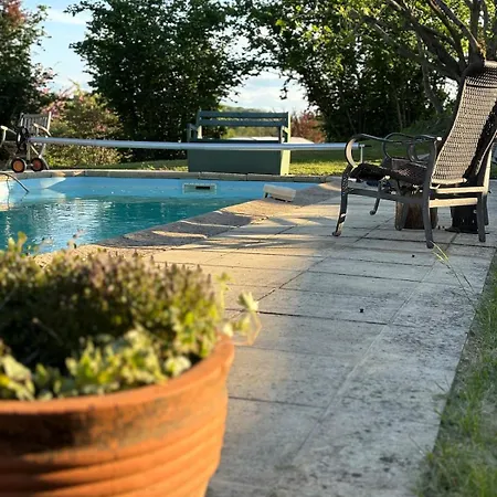 Slow-living Retreat In The French Countryside, Gers 아파트 Barran