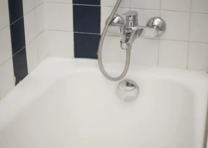 Apartamento Retreat In The Gers With Pool, Bikes And Starry Skies *