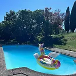 Apartament Retreat In The Gers With Pool, Bikes And Starry Skies