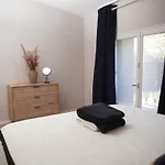 Apartament Retreat In The Gers With Pool, Bikes And Starry Skies