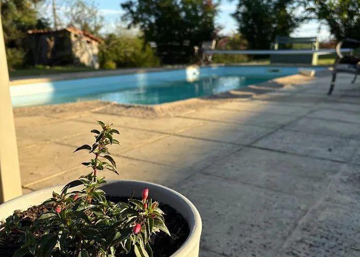 Retreat In The Gers With Pool, Bikes And Starry Skies Appartement *